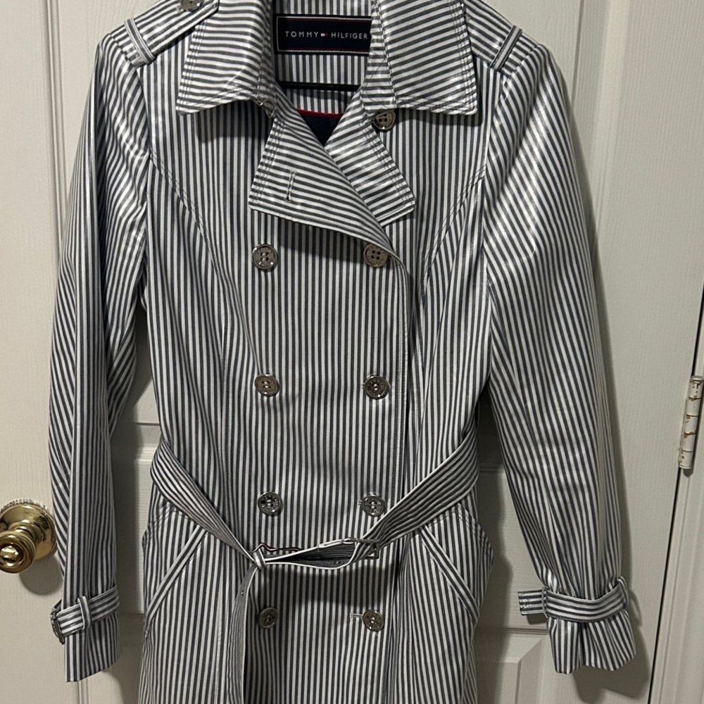 Tommy Hilfiger Coated Striped Trench Coat. Size S - Picture 4 of 16